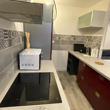 Bourbon Apartment *